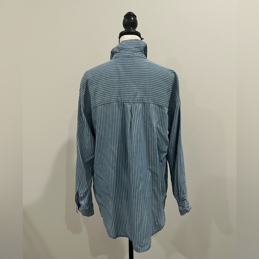 Forever 21 Striped Button Down - Picture 3 of 3